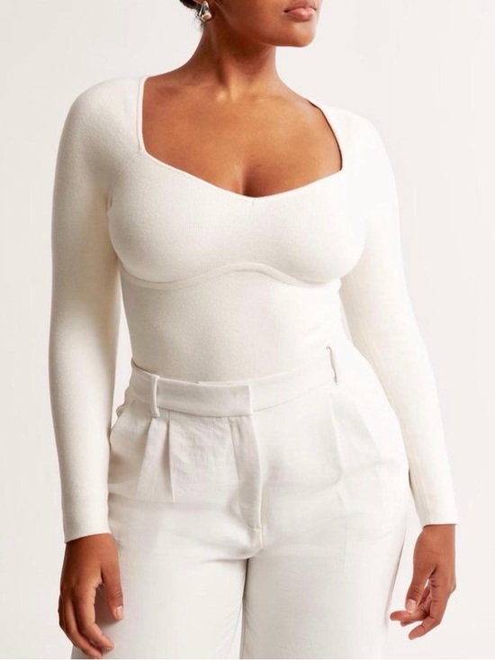 Abercrombie & Fitch Tops - Abercrombie & Fitch Cream Long Sleeve Bodysuit